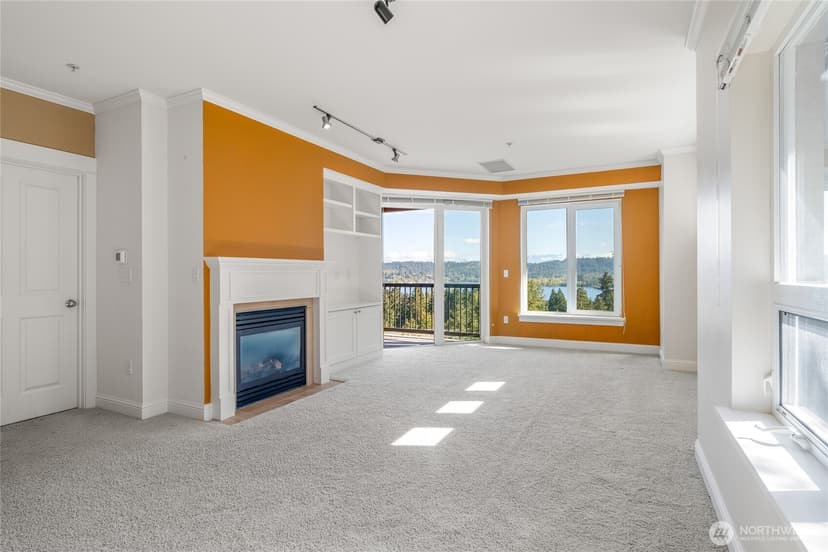 Property photo for 18707 SE Newport Way #410, Issaquah photo 9