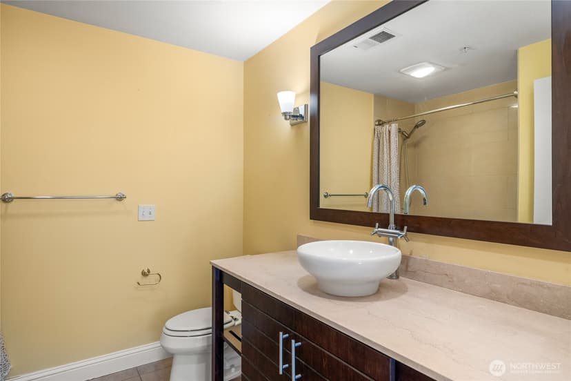 Property photo for 18707 SE Newport Way #410, Issaquah photo 11