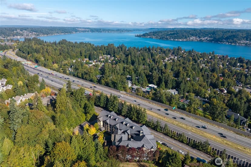 Property photo for 18707 SE Newport Way #410, Issaquah photo 19