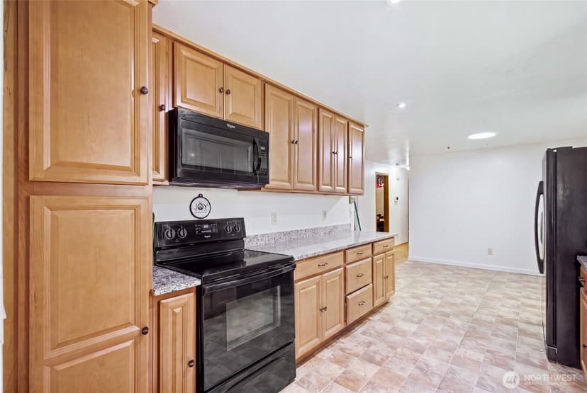 Property photo for 9207 Yakima Avenue S, Tacoma photo 12
