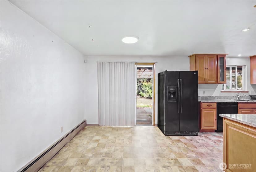 Property photo for 9207 Yakima Avenue S, Tacoma photo 7