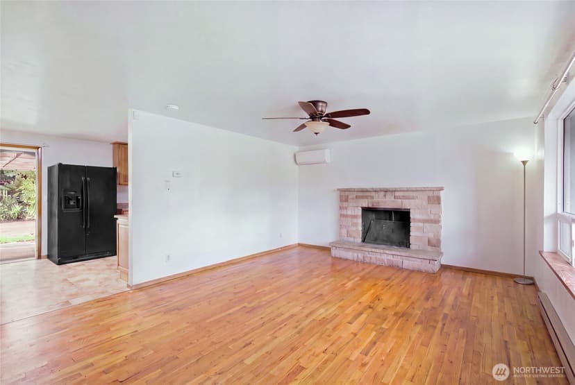 Property photo for 9207 Yakima Avenue S, Tacoma photo 4