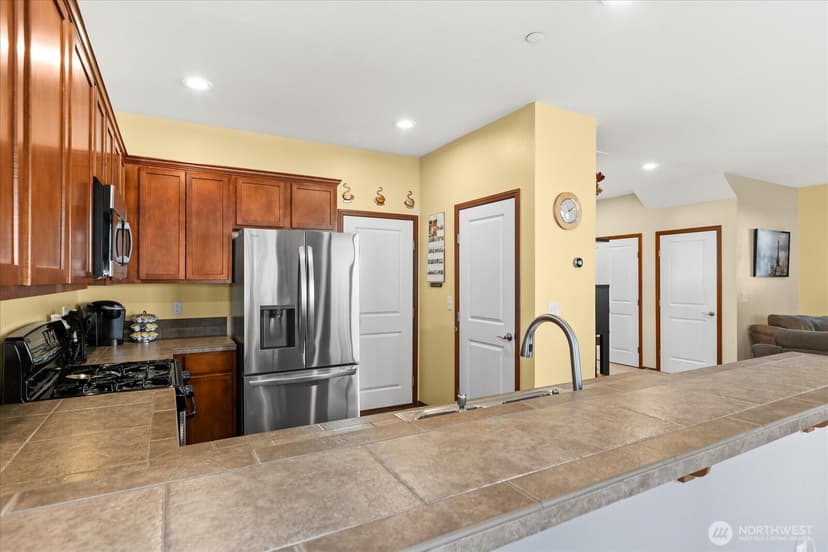 Property photo for 12505 28th Avenue W, Everett photo 11