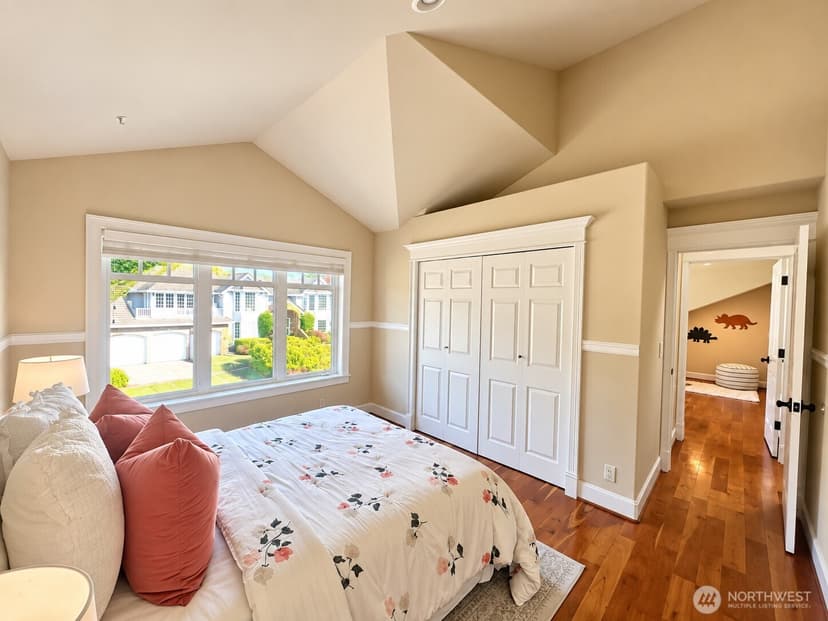 Property photo for 4239 206th Avenue SE, Sammamish photo 30