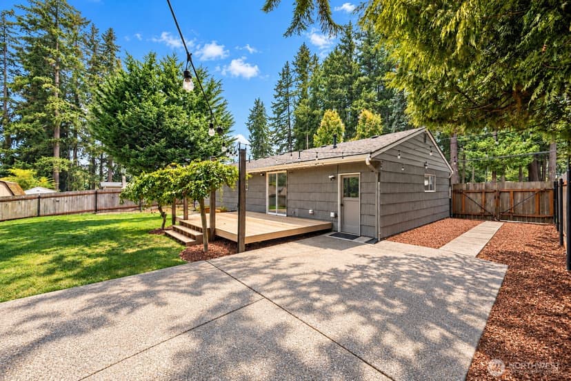 Property photo for 5830 176th Street SW, Lynnwood photo 25
