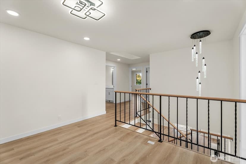 Property photo for 8543 Avondale Road NE, Redmond photo 17