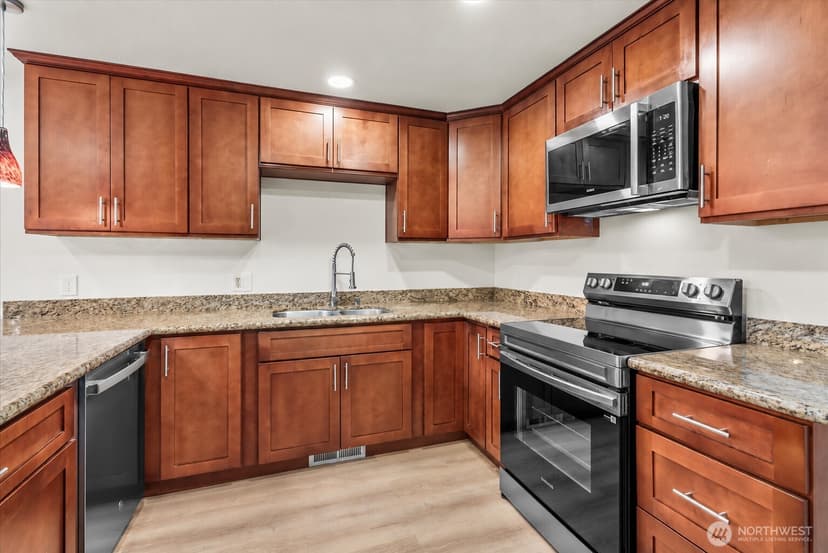 Property photo for 8543 Avondale Road NE, Redmond photo 30