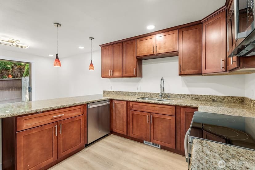 Property photo for 8543 Avondale Road NE, Redmond photo 31