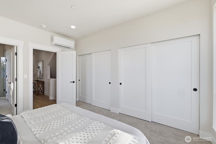 Property photo for 1520 S Grand Street, Seattle photo 14