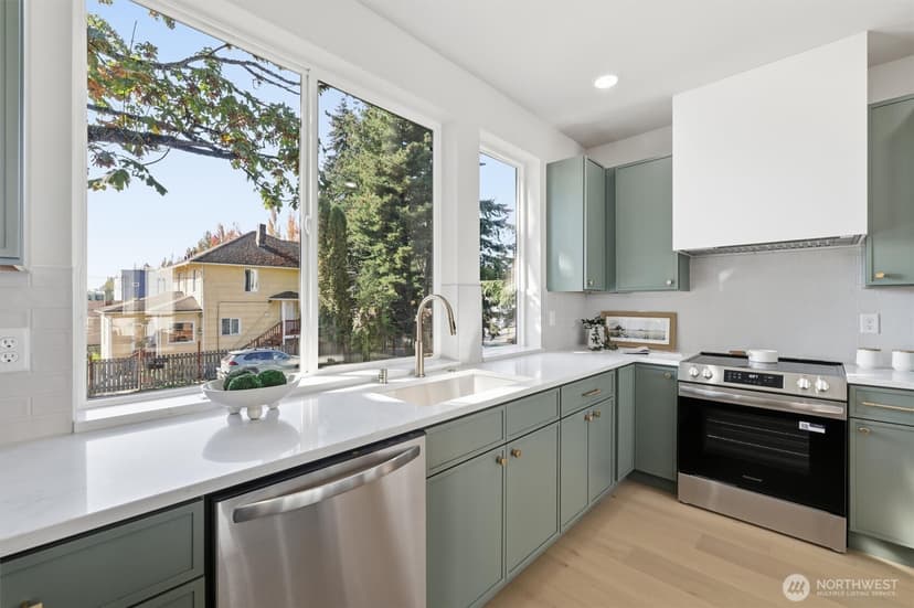 Property photo for 1520 S Grand Street, Seattle photo 11