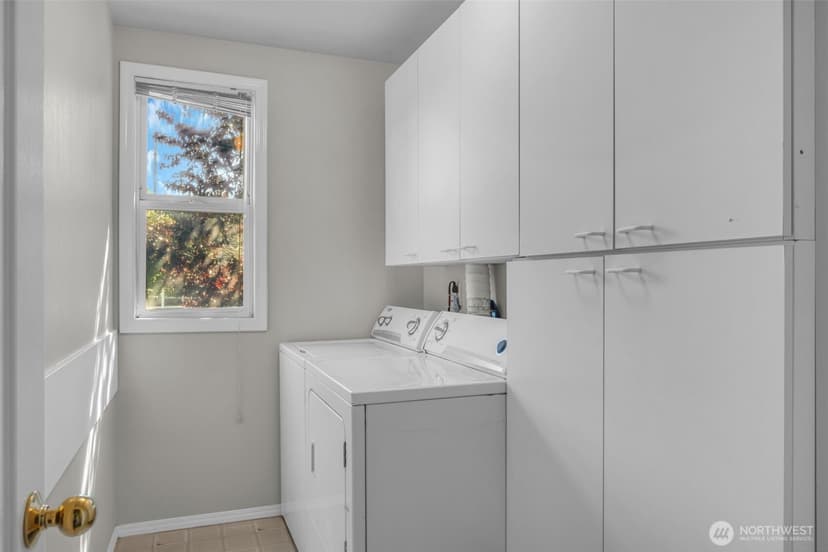 Property photo for 17336 Military Road S, SeaTac photo 23