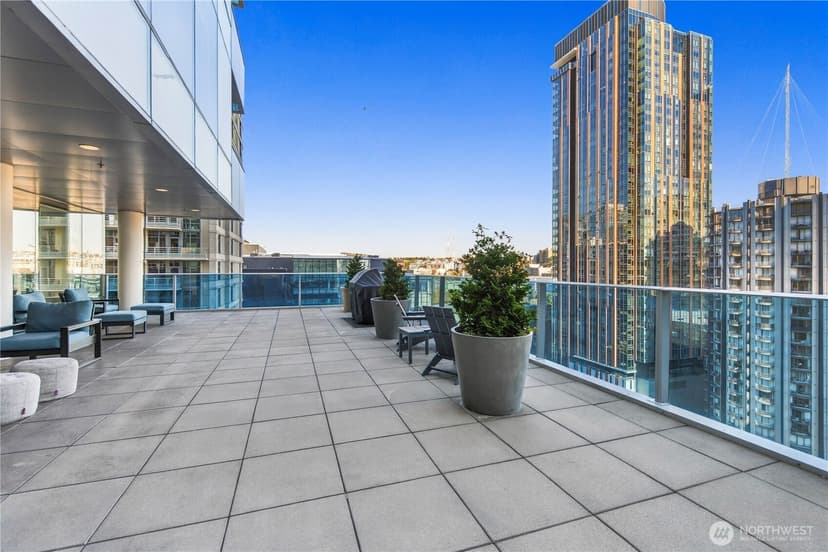 Property photo for 737 Olive Way #2607, Seattle photo 32