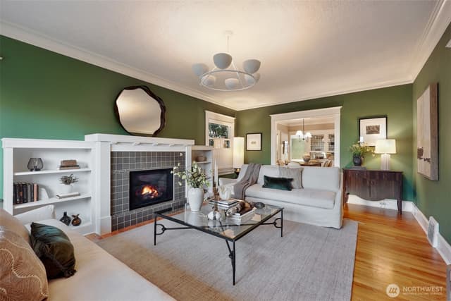 Property photo for 5507 12th Avenue NE, Seattle photo 5