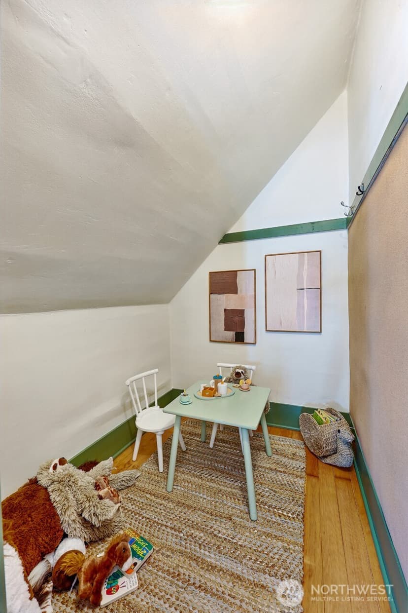 Property photo for 5507 12th Avenue NE, Seattle photo 27