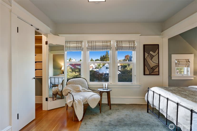 Property photo for 5507 12th Avenue NE, Seattle photo 19