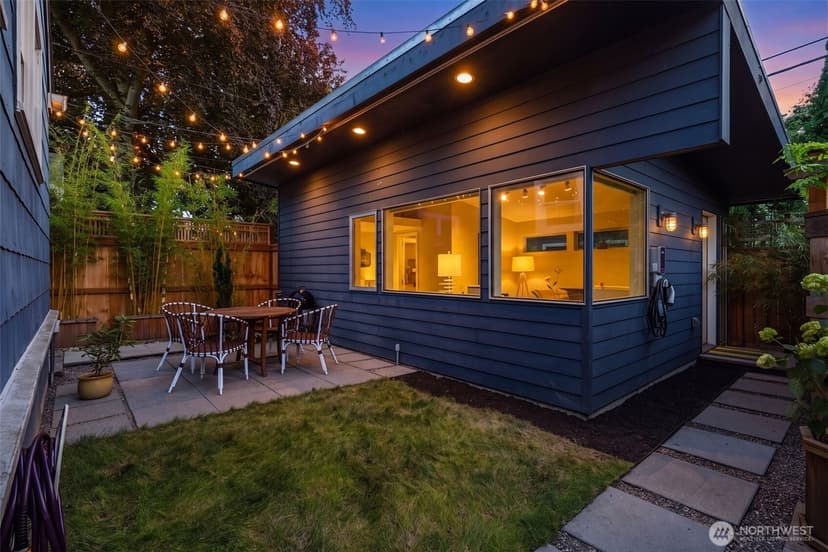 Property photo for 5507 12th Avenue NE, Seattle photo 33
