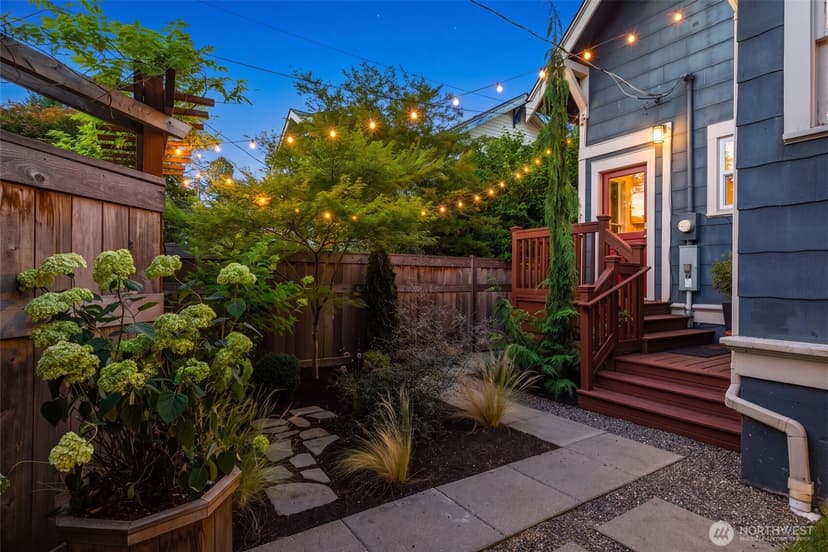 Property photo for 5507 12th Avenue NE, Seattle photo 31