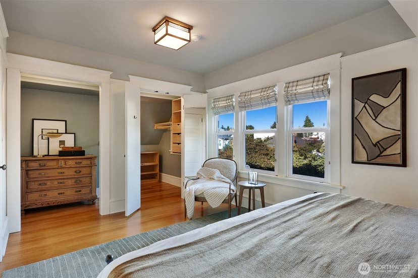 Property photo for 5507 12th Avenue NE, Seattle photo 21