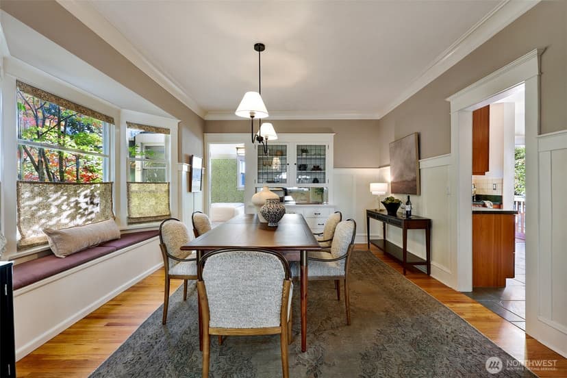 Property photo for 5507 12th Avenue NE, Seattle photo 6