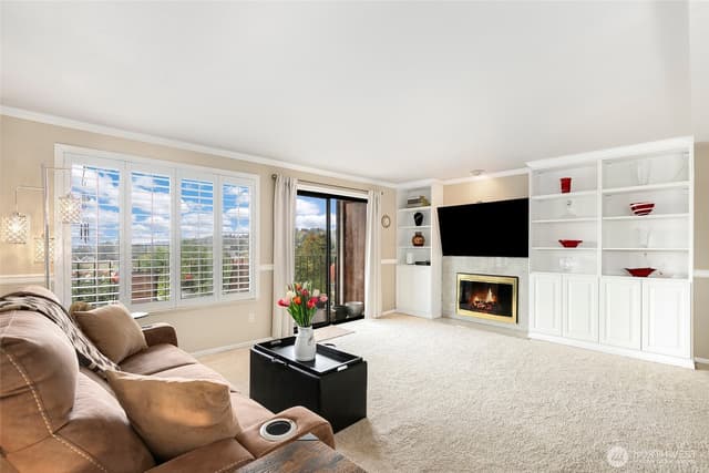 Property photo for 317 Kennebeck Avenue S #204, Kent photo 3