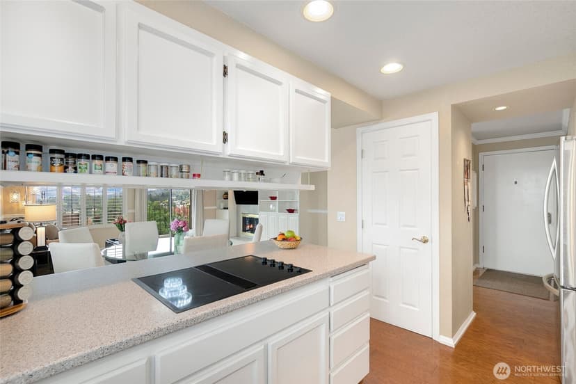 Property photo for 317 Kennebeck Avenue S #204, Kent photo 9