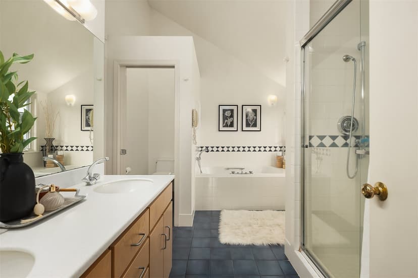 Property photo for 5209 55th Avenue NE, Seattle photo 30