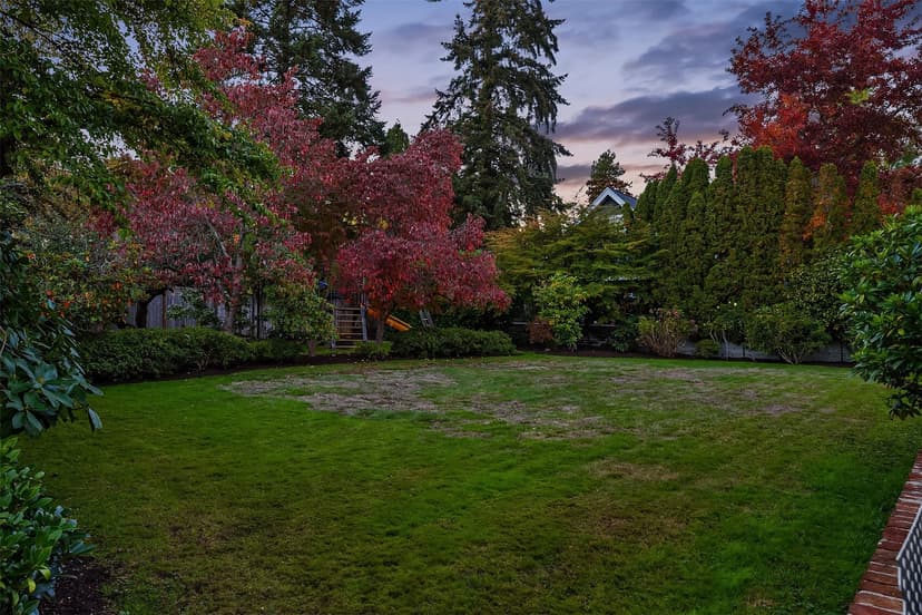 Property photo for 5209 55th Avenue NE, Seattle photo 31