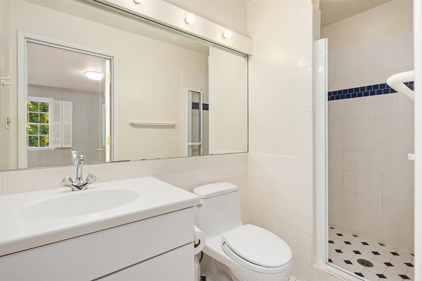 Property photo for 5209 55th Avenue NE, Seattle photo 24