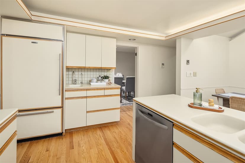 Property photo for 5209 55th Avenue NE, Seattle photo 11