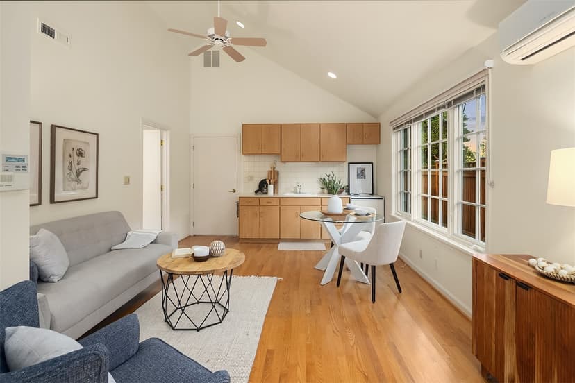 Property photo for 5209 55th Avenue NE, Seattle photo 15