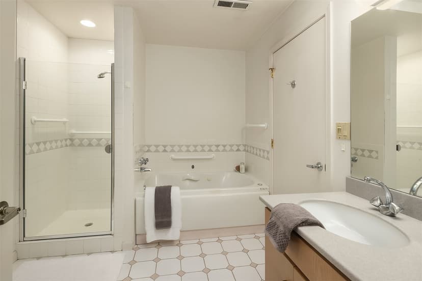 Property photo for 5209 55th Avenue NE, Seattle photo 18