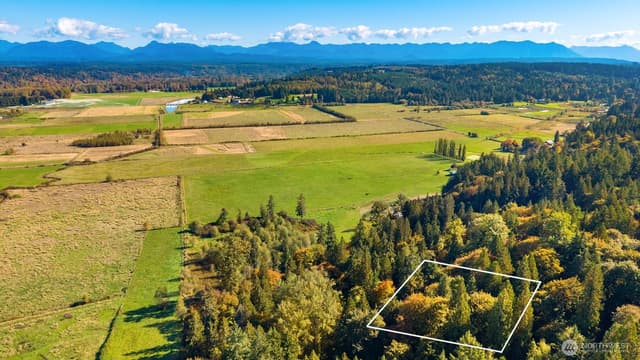 Property photo for 8801 W Snoqualmie Valley Road NE, Carnation photo 2