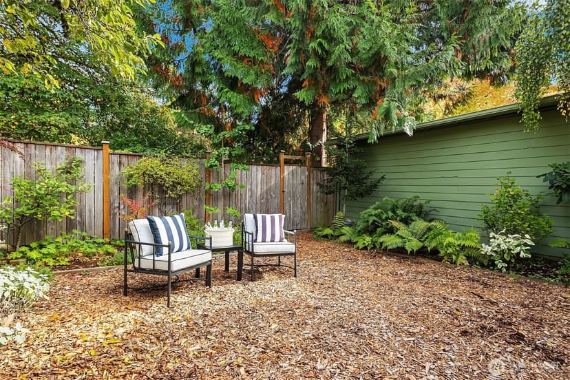 Property photo for 1960 26th Avenue E, Seattle photo 25