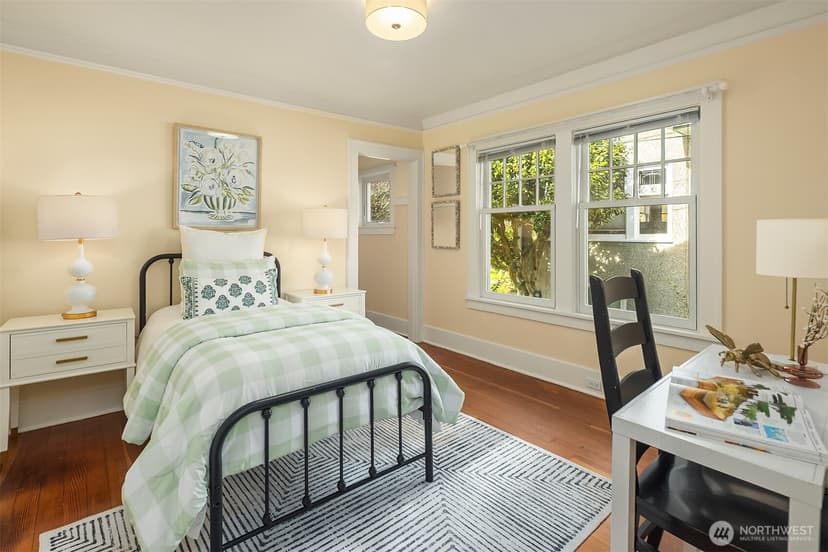 Property photo for 1960 26th Avenue E, Seattle photo 16