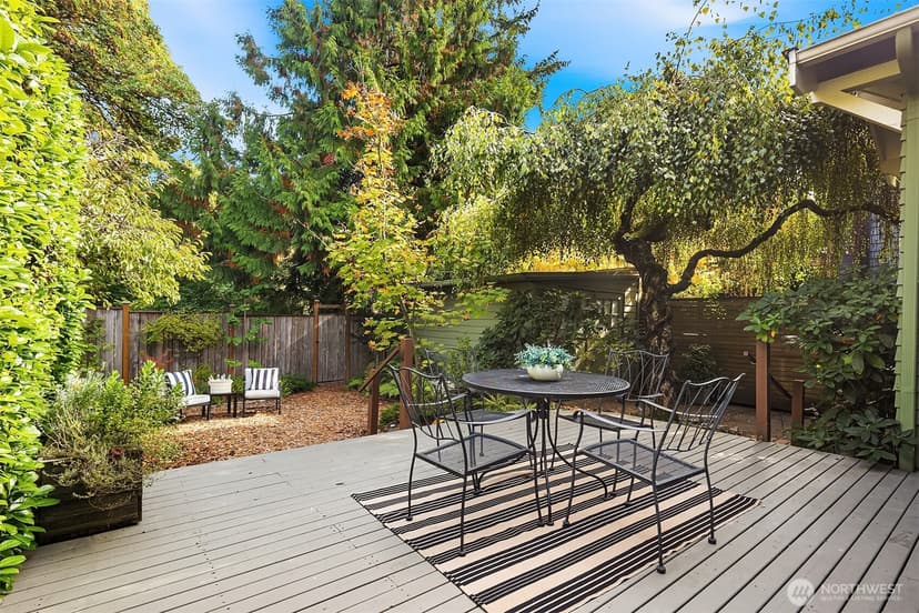 Property photo for 1960 26th Avenue E, Seattle photo 23