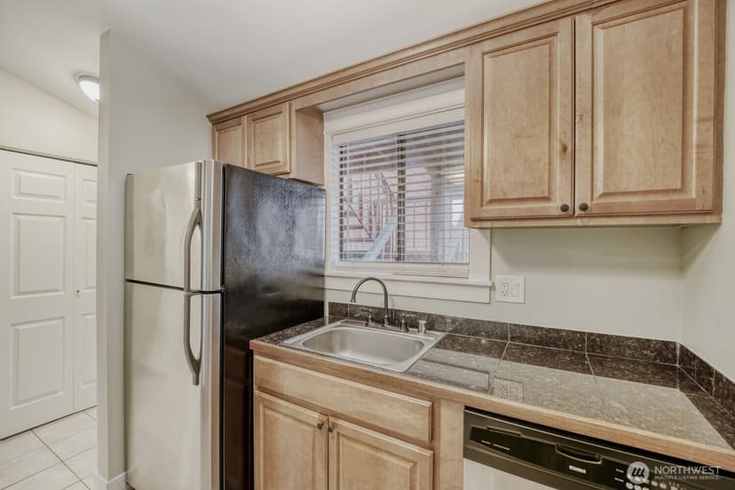 Property photo for 3402 I Street NE #H202, Auburn photo 7