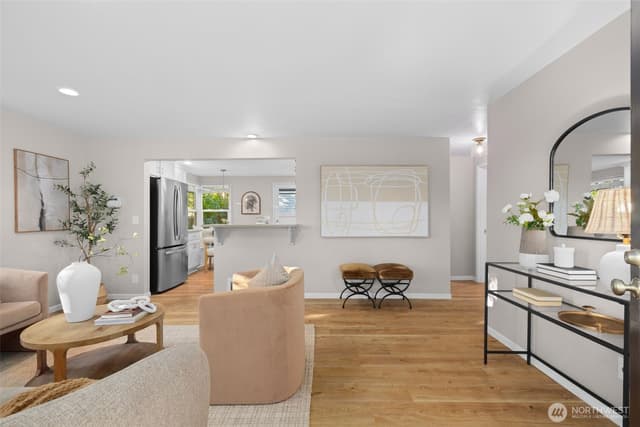 Property photo for 368 NW 48th Street, Seattle photo 3