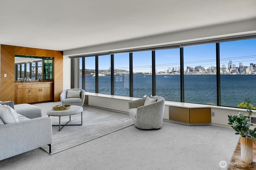 Property photo for 1111 Harbor Avenue SW #500, Seattle photo 7