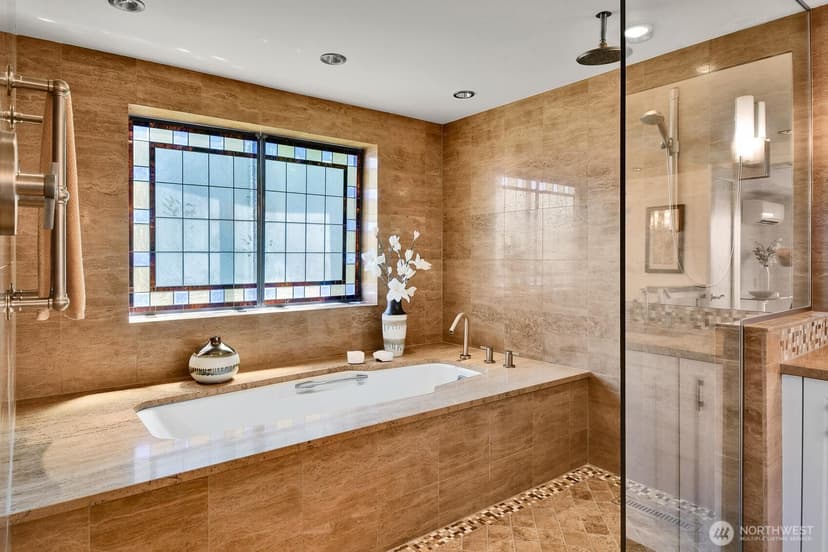 Property photo for 1111 Harbor Avenue SW #500, Seattle photo 26