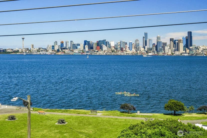 Property photo for 1111 Harbor Avenue SW #500, Seattle photo 35