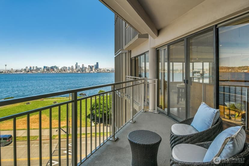 Property photo for 1111 Harbor Avenue SW #500, Seattle photo 20
