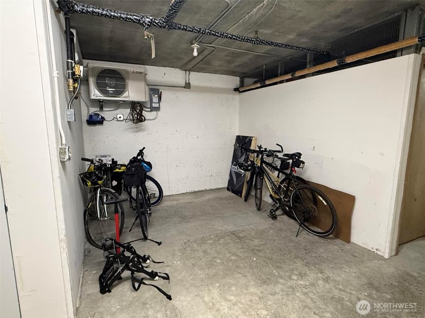 Property photo for 1111 Harbor Avenue SW #500, Seattle photo 39