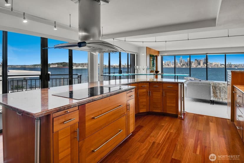 Property photo for 1111 Harbor Avenue SW #500, Seattle photo 15