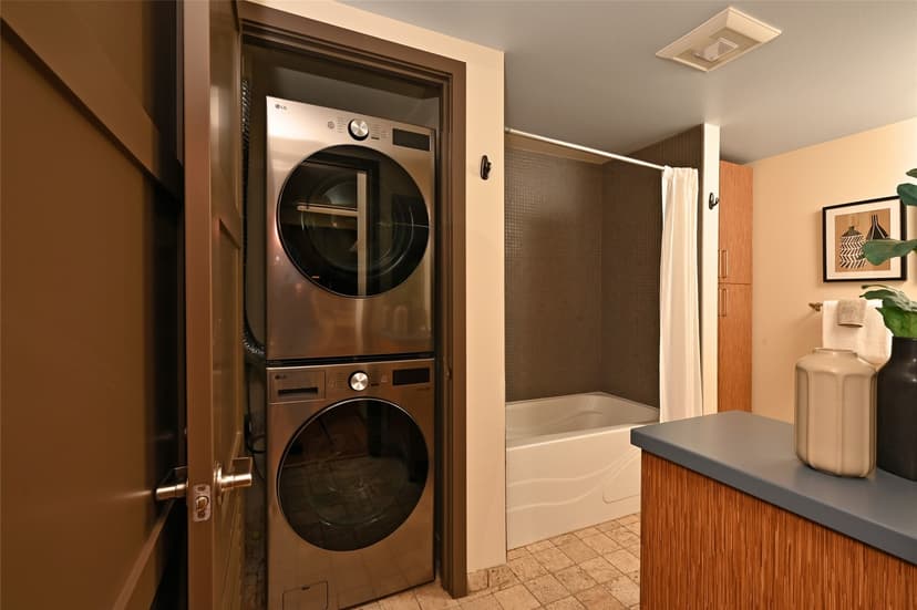 Property photo for 413 NE 70th Street #210, Seattle photo 14