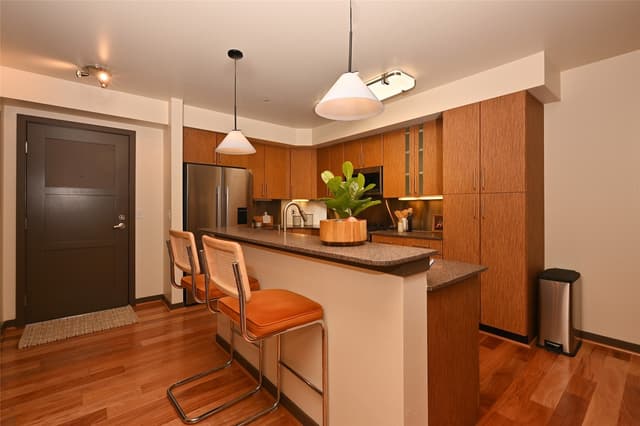 Property photo for 413 NE 70th Street #210, Seattle photo 5