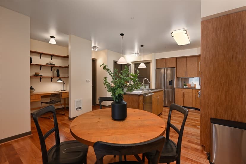 Property photo for 413 NE 70th Street #210, Seattle photo 6