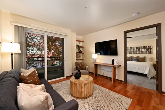Property photo for 413 NE 70th Street #210, Seattle photo 4