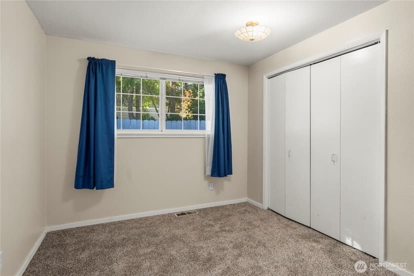 Property photo for 8629 108th Street SW, Lakewood photo 18