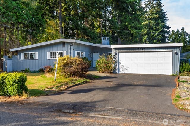 Property photo for 8629 108th Street SW, Lakewood photo 2