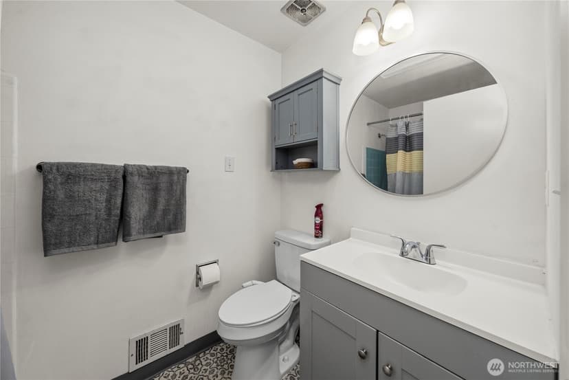 Property photo for 8629 108th Street SW, Lakewood photo 21